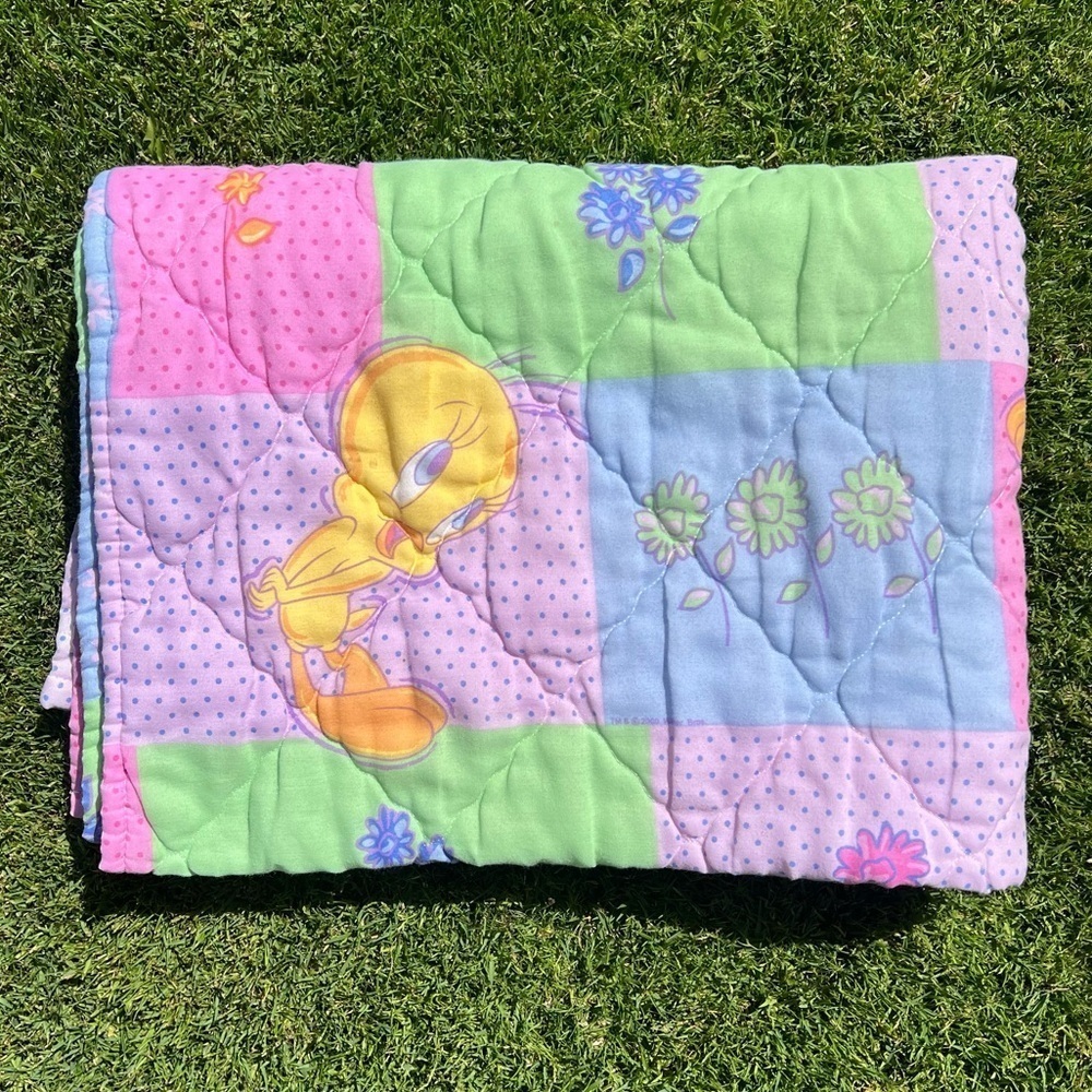 Y2K Looney Tunes Tweety Bird Patchwork Quilted Blanket Pastels 38x60 GUC